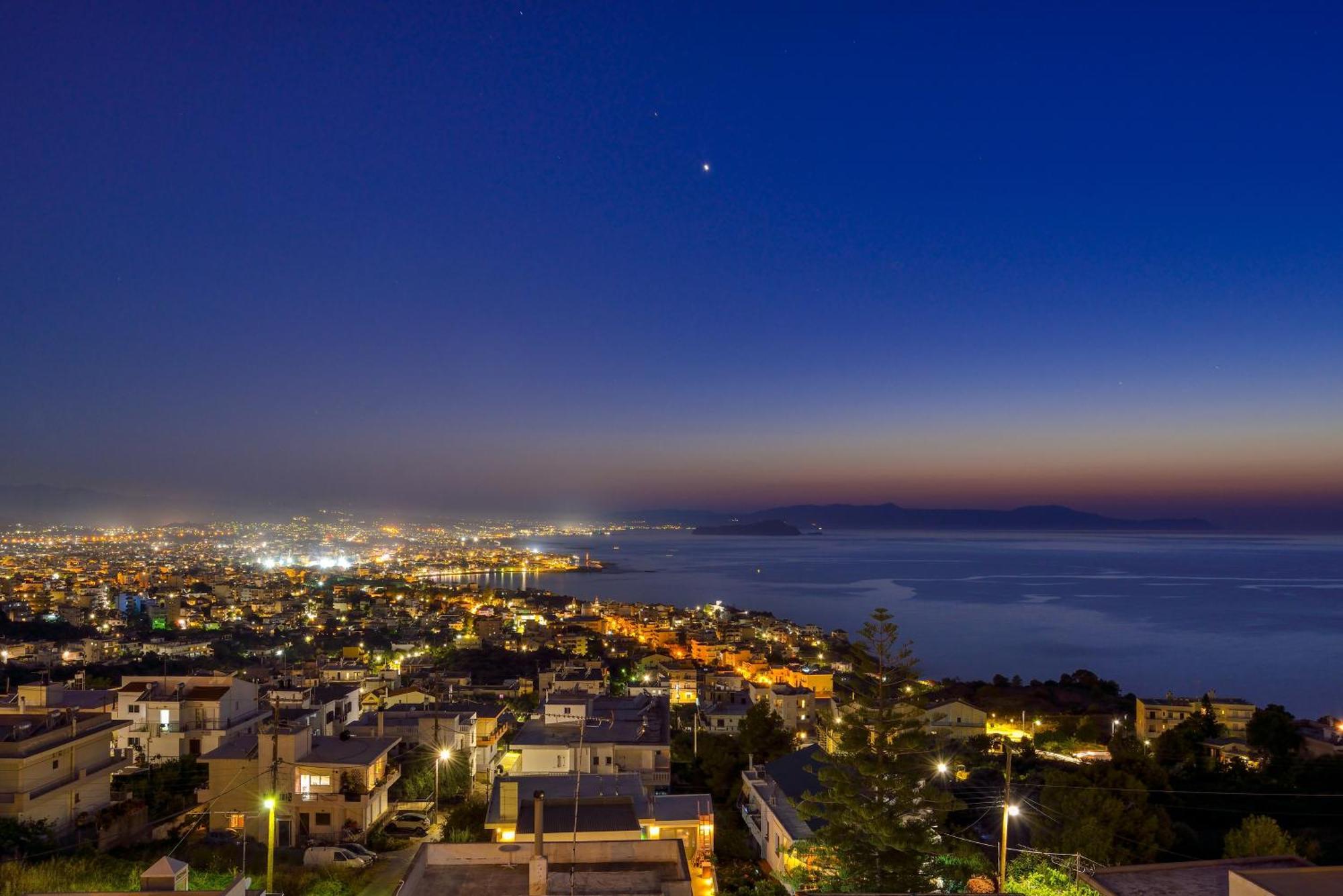Loucerna Suites Chania ハニア エクステリア 写真