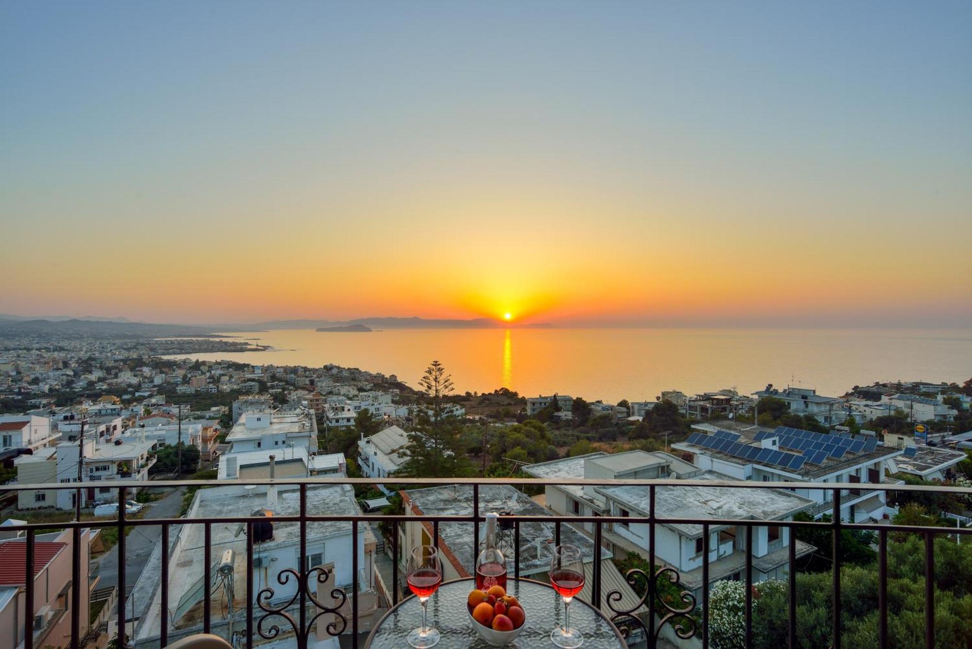 Loucerna Suites Chania ハニア エクステリア 写真
