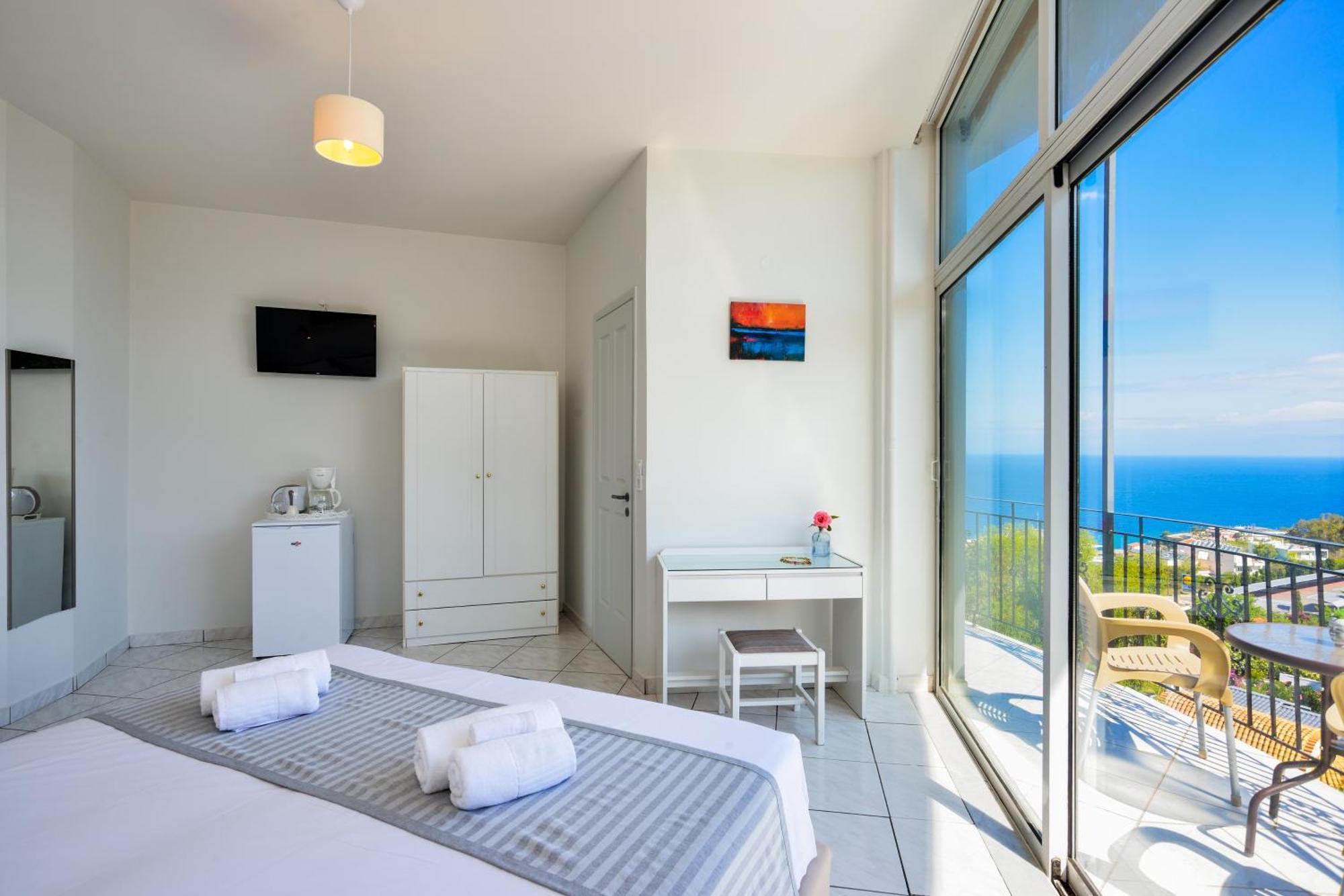 Loucerna Suites Chania ハニア エクステリア 写真