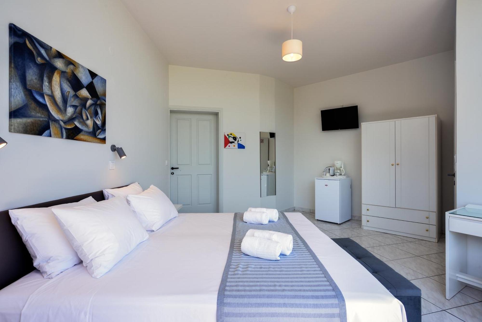 Loucerna Suites Chania ハニア エクステリア 写真