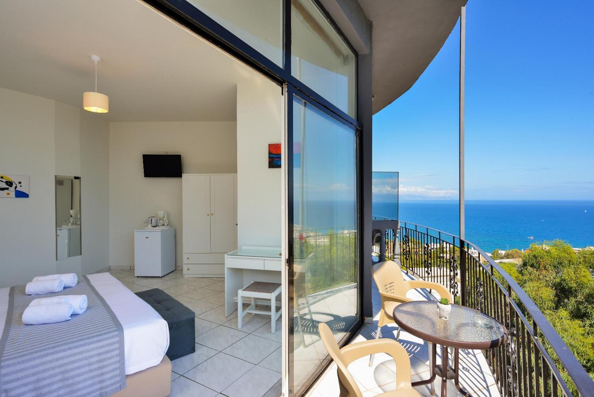 Loucerna Suites Chania ハニア エクステリア 写真